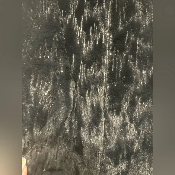 Joan Rivers Gorgeous Black w/Sequins Faux Fur Vest Size M NWOT - Picture 4 of 9